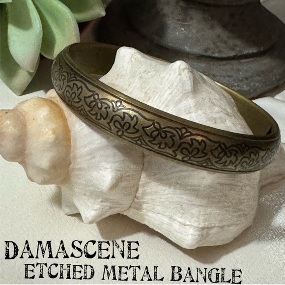 Vintage Damascene Etched Metal Bangle Style Bracelet-Brassy Tone - Picture 1 of 14